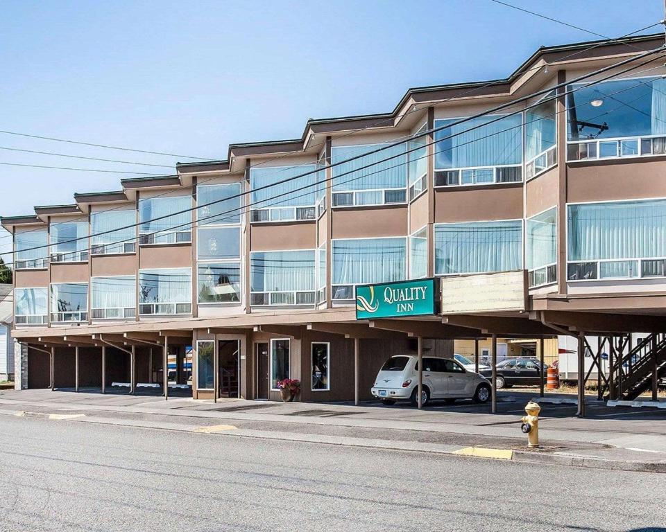 Quality Inn Uptown image 23