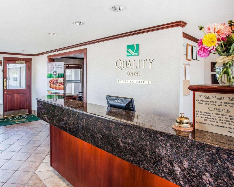 Quality Inn Uptown image 8